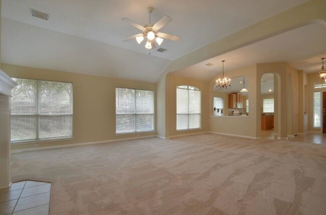 Building Photo - 2000 Maize Bend Dr