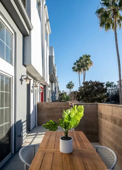 Building Photo - 5400 Playa Vista Dr