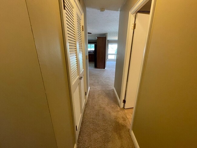 Building Photo - Remodeled 3 Bedroom Home!