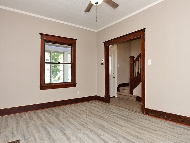 Building Photo - 355 Lincoln Ave