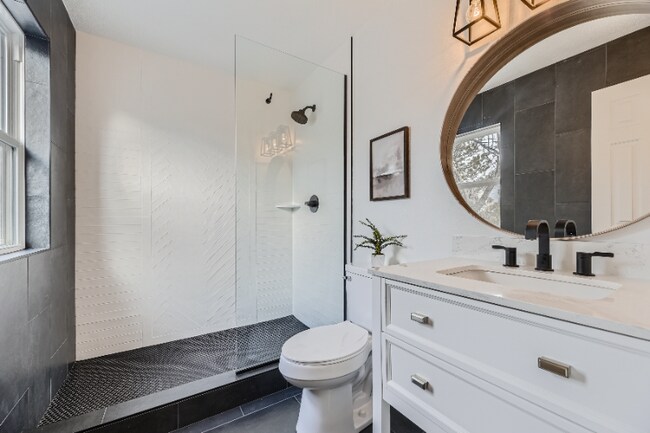 Building Photo - 11032 Brownstone Dr