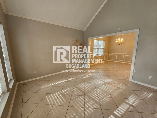 Building Photo - Elegant Living & Modern Comfort in Lexington Creek