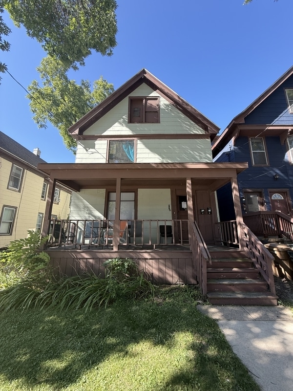 Primary Photo - 118 S Blair St