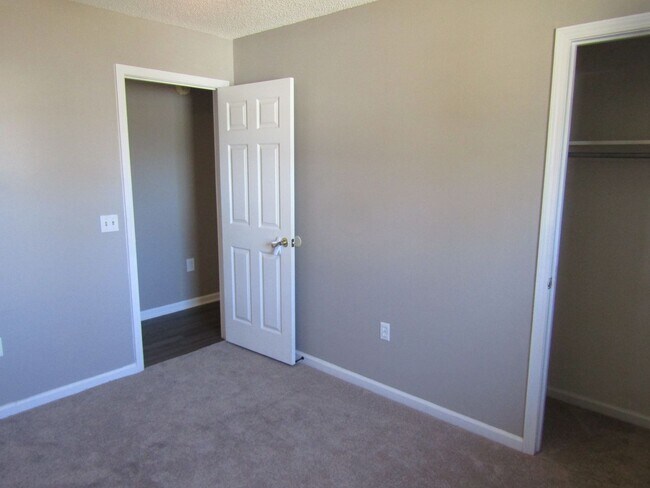 Building Photo - 1271 Windrow Dr