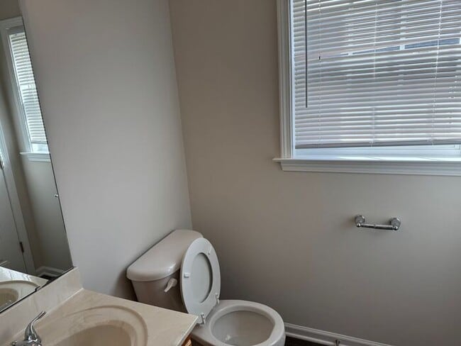 Building Photo - Nice Townhouse! near downtown Landis, NC!