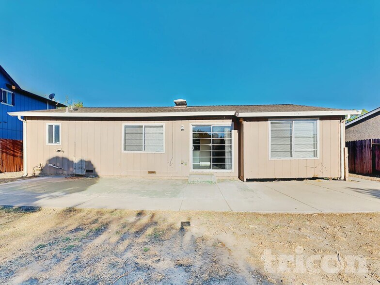 Building Photo - 607 Placer Ln