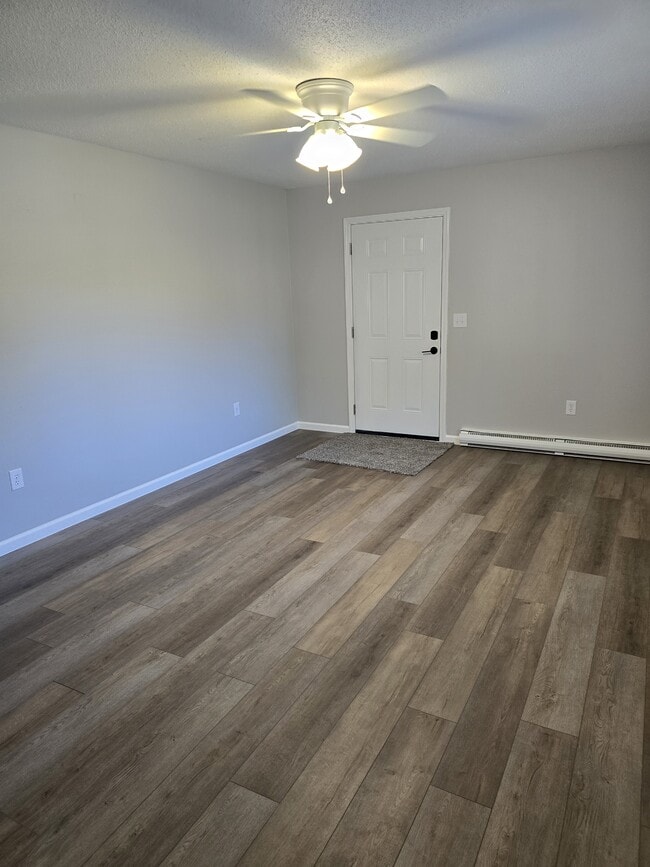 Building Photo - 5856 Acres Rd