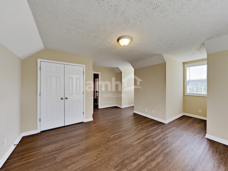 Building Photo - 3532 Dorothy Dr