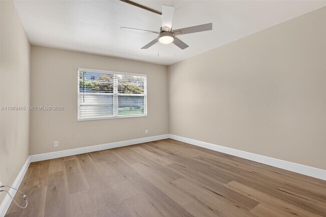 Building Photo - 12500 SW 5th Ct