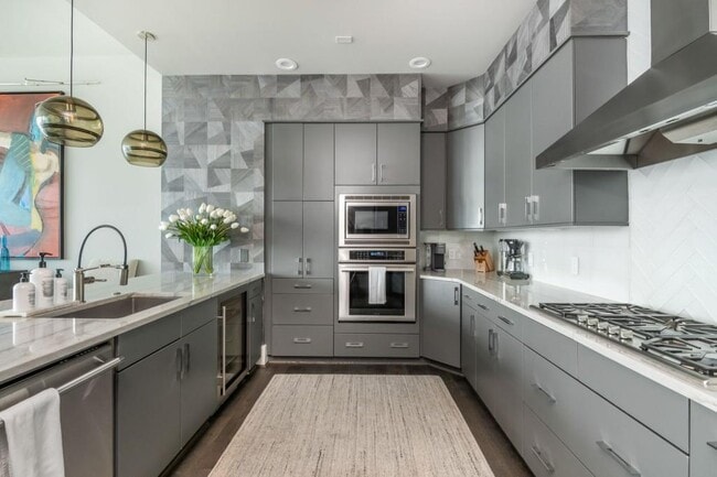Building Photo - 1065 Peachtree St NE