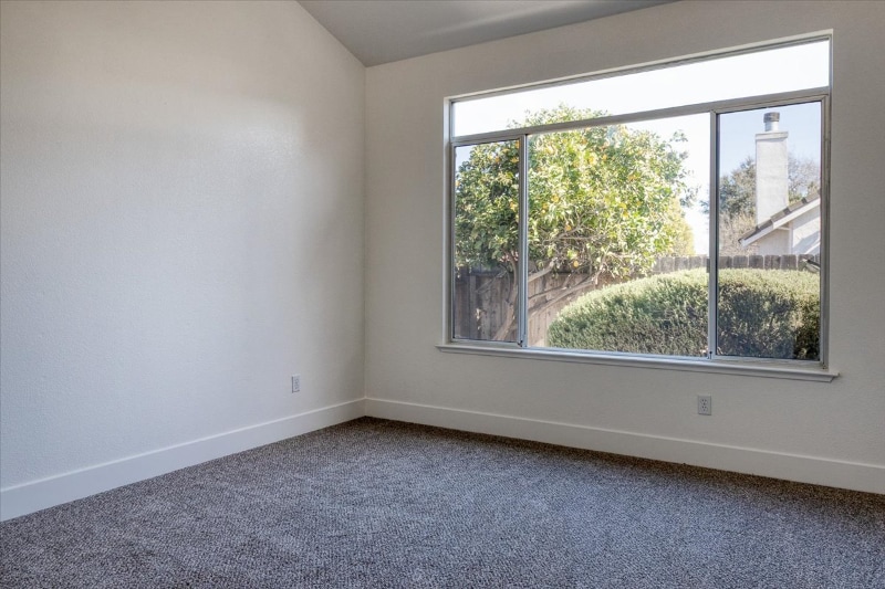 Building Photo - 1810 Crestwood Ave