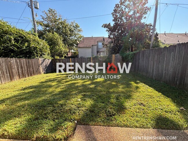 Building Photo - Text the Leasing Team at 901-820-4367 to S...