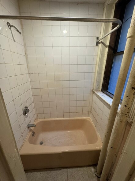 Building Photo - 9 Myrtle St