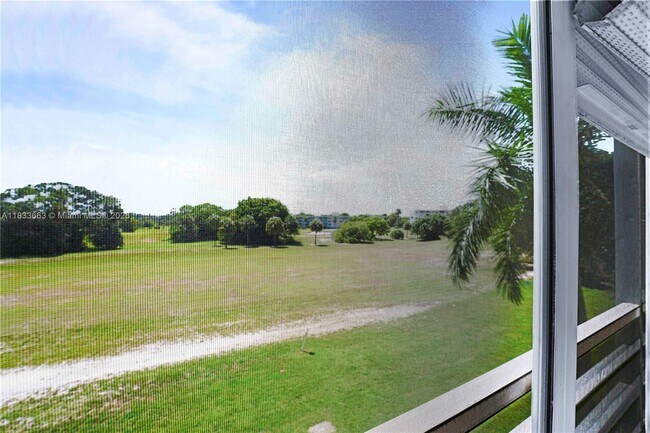 Building Photo - 2671 S Course Dr