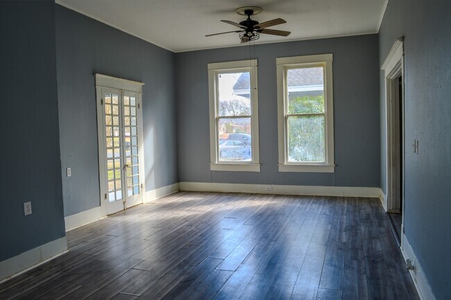 Building Photo - 2416 Highland Ave