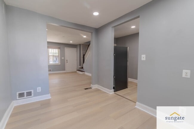 Building Photo - 105 Upmanor Rd