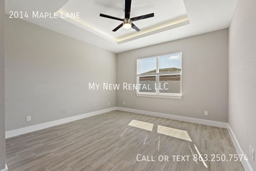 Building Photo - 2014 Maple Ln