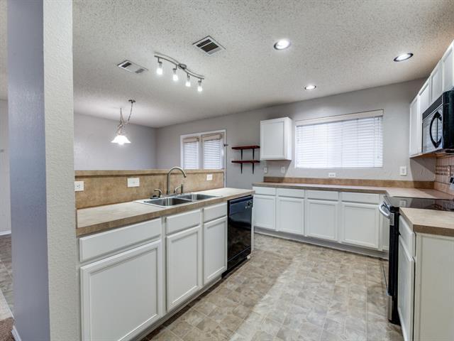 Building Photo - 632 Condor Trail