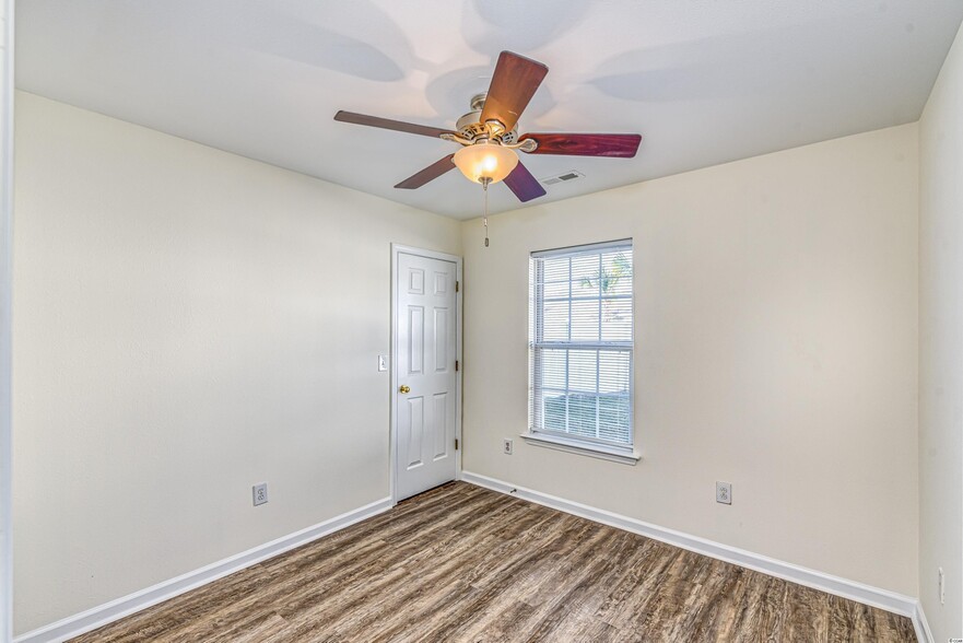 Building Photo - 610 Pepperbush Dr