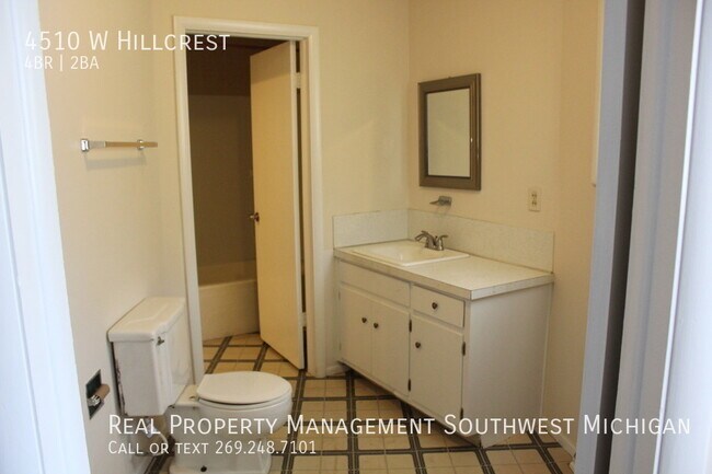 Building Photo - Four Bedroom Home Near Andrews University