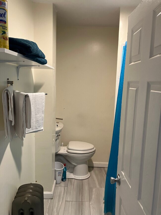 Building Photo - 30 Merrick Ave