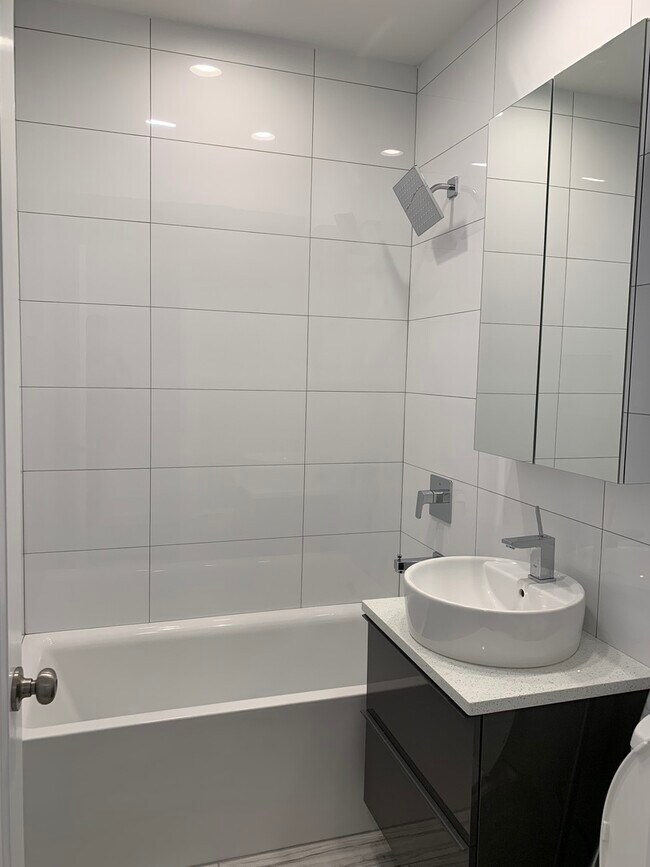 Building Photo - 3929 N Whipple St