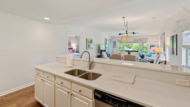 Building Photo - 356 Blue Stem Dr