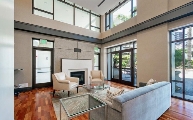 Building Photo - Bay View Condo at Park Place in Downtown San Diego