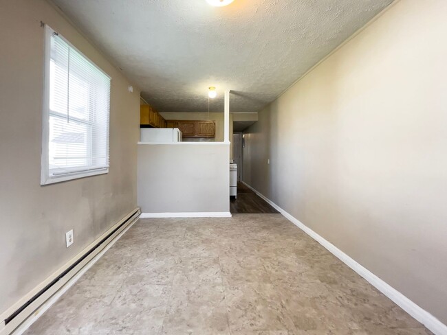 Building Photo - 2808 S Brotherton St