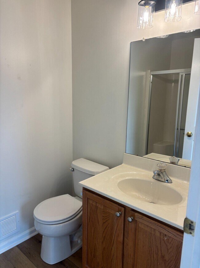Building Photo - 4220 Elm Ct