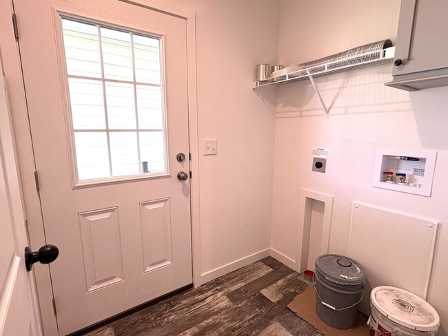 Building Photo - 34822 Minnow Ln