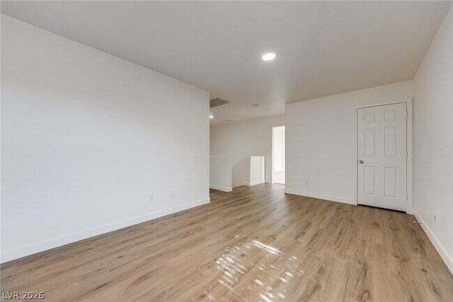 Building Photo - 10429 Vinson Point Ave