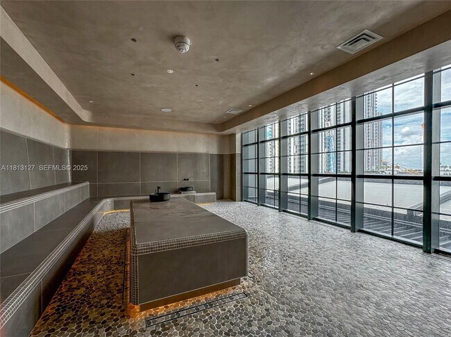 Building Photo - 159 NE 6th St