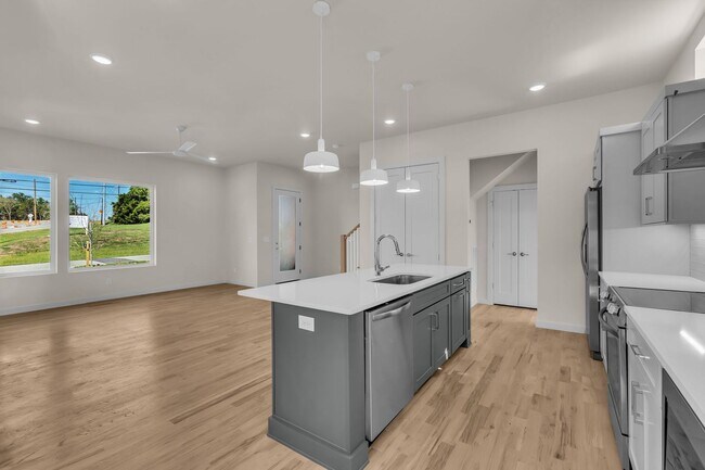 Building Photo - Amazing New Construction in North Nashville!