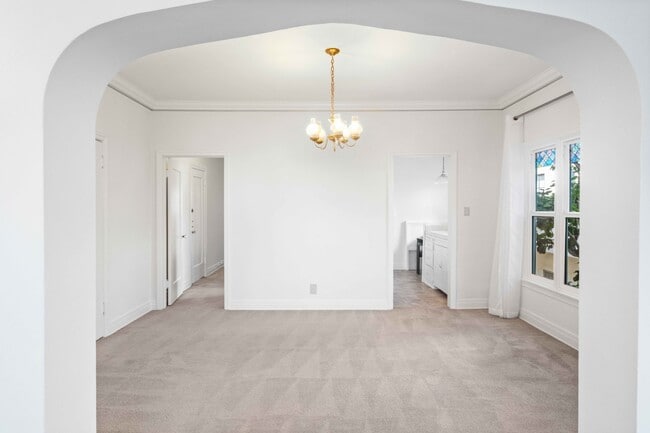 Building Photo - 645 S Detroit St