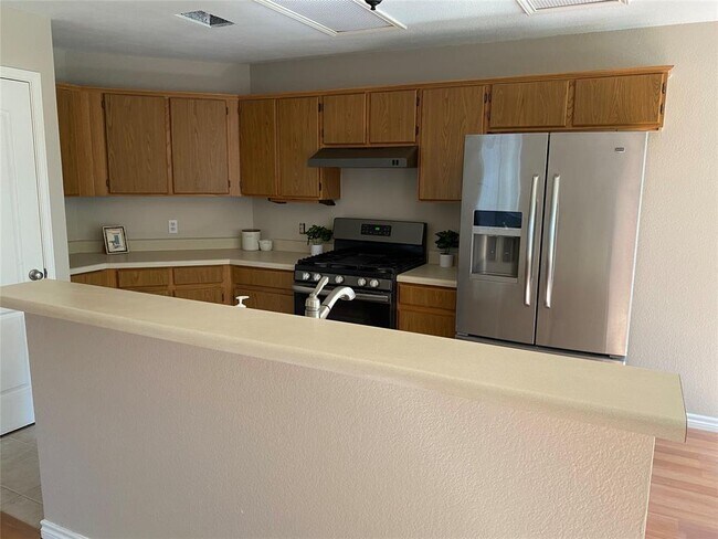 Building Photo - 1208 Tremont Dr