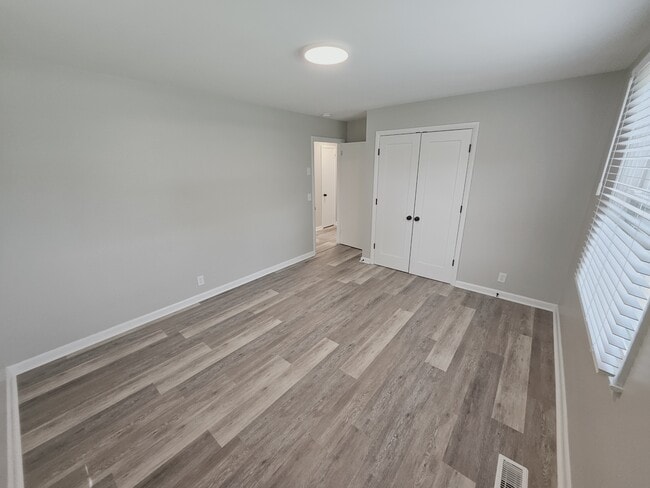 Building Photo - 919 Rexdale Dr
