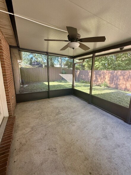 Building Photo - 3867 Chapelgate Rd