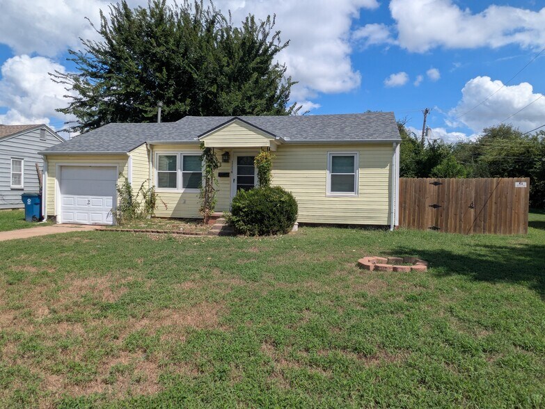 Primary Photo - 1114 Florence Dr