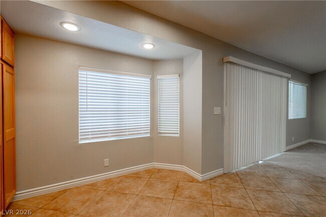 Building Photo - 10024 Sail Landing Ct