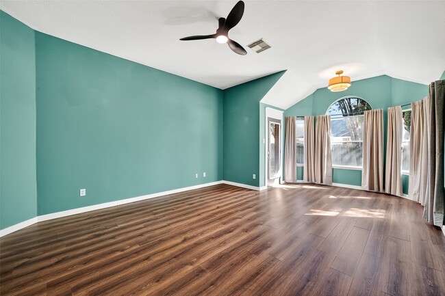 Building Photo - 16431 Red Crest Dr