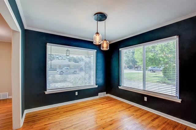 Building Photo - 6562 Locke Ave