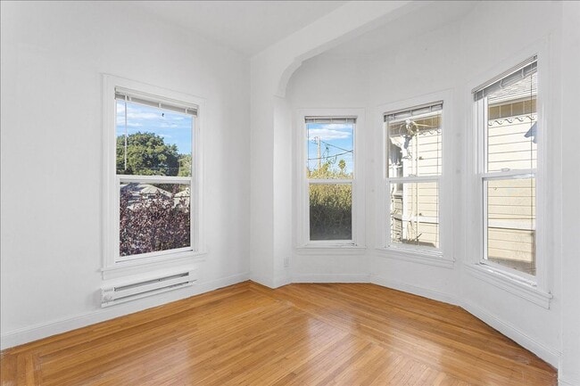 Building Photo - 1012 Walnut St