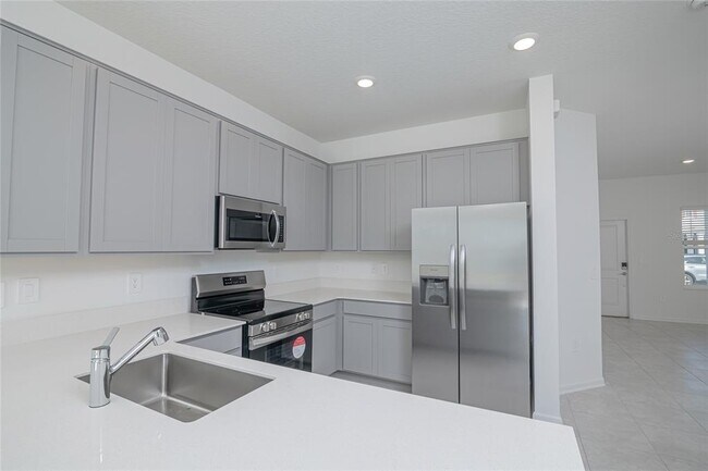 Building Photo - 2642 Runners Cir