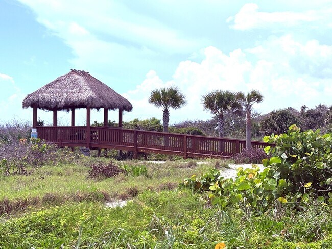 Building Photo - 5151 N Hwy A1A