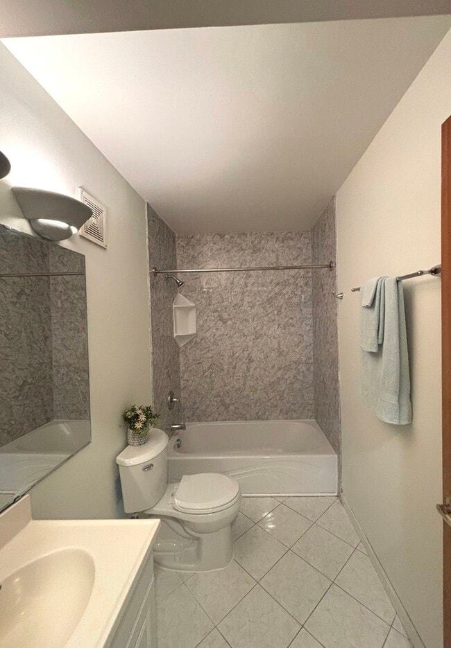 Building Photo - 112 Mullingar Ct