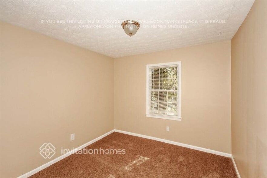 Building Photo - 1165 Golden Cir SW