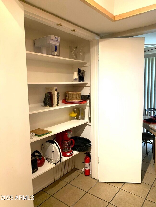 Building Photo - 2644 W Desert Cove Ave