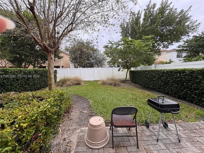 Building Photo - 772 NE 191st Ter