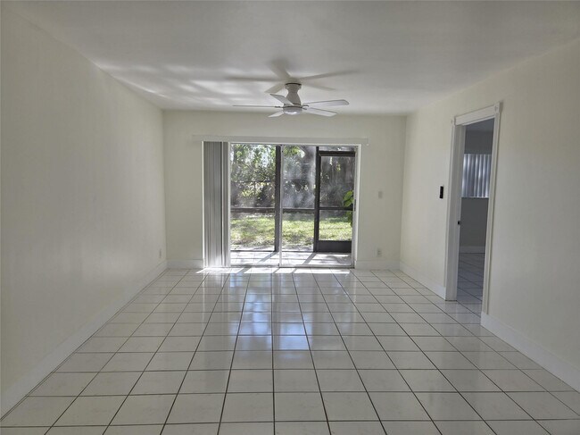 Building Photo - 8000 Fairview Dr